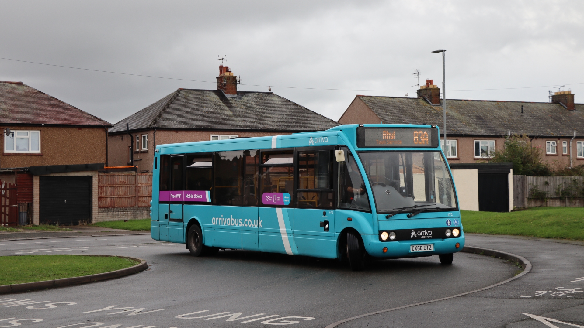 Arriva Wales CX58 ETZ stands at Marsh Road on an 83A service